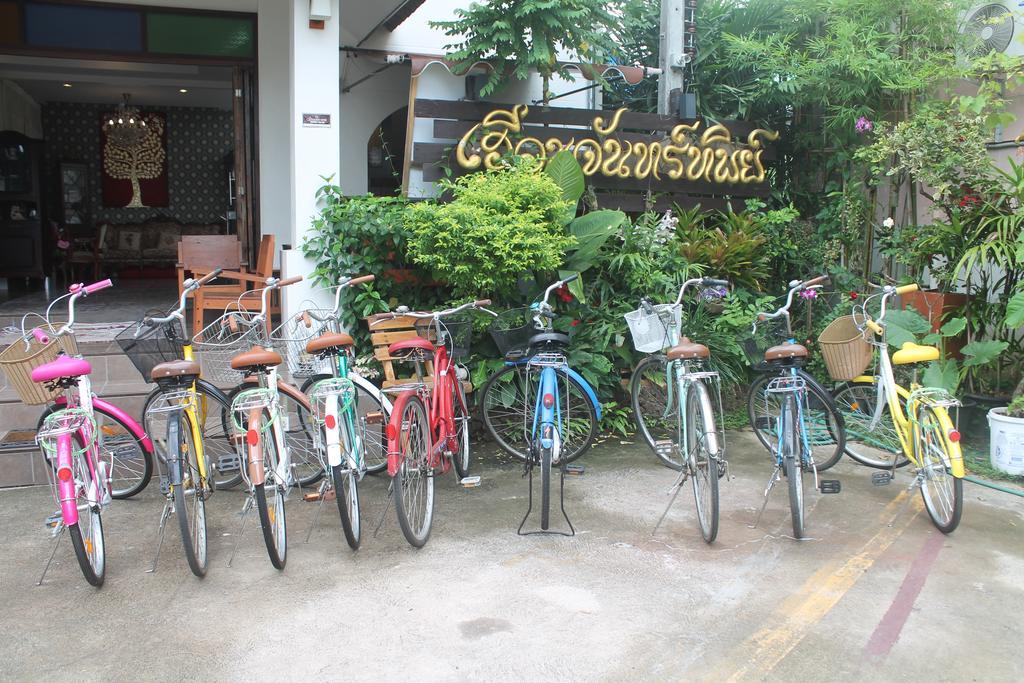 Huen Chan Thip Hostel Chiang Rai Exterior photo