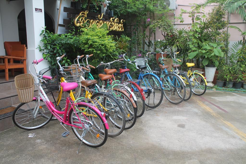 Huen Chan Thip Hostel Chiang Rai Exterior photo